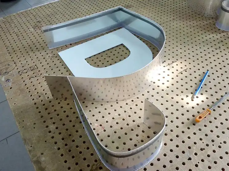 letter bending machine letter bending machine