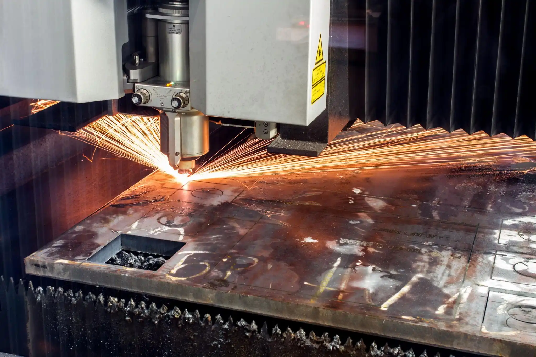 laser cutting machine laser cutting machine